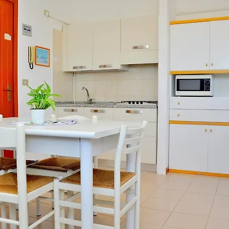 Seafront View In Bibione-beahost * 比比翁