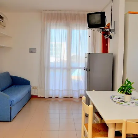 Seafront View In Bibione-beahost Daire *