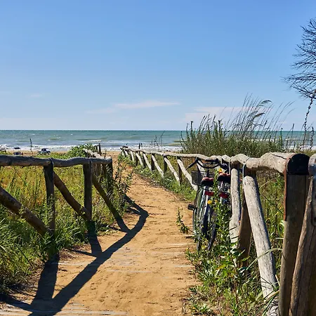 Seafront View In Bibione-beahost Διαμέρισμα *