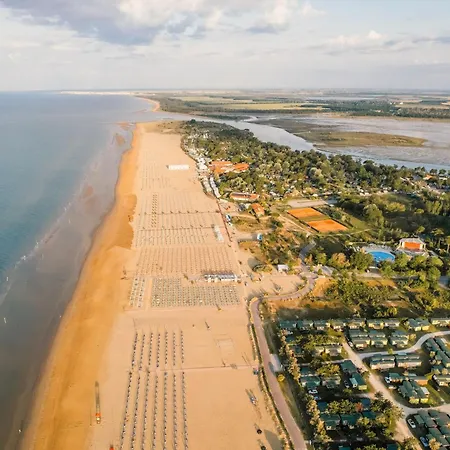 Seafront View In Bibione-beahost Διαμέρισμα